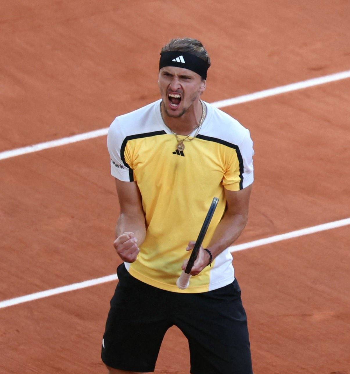 开云体育官网-关于西班牙网球队力克世界网球队,兹维列夫制霸全场的信息