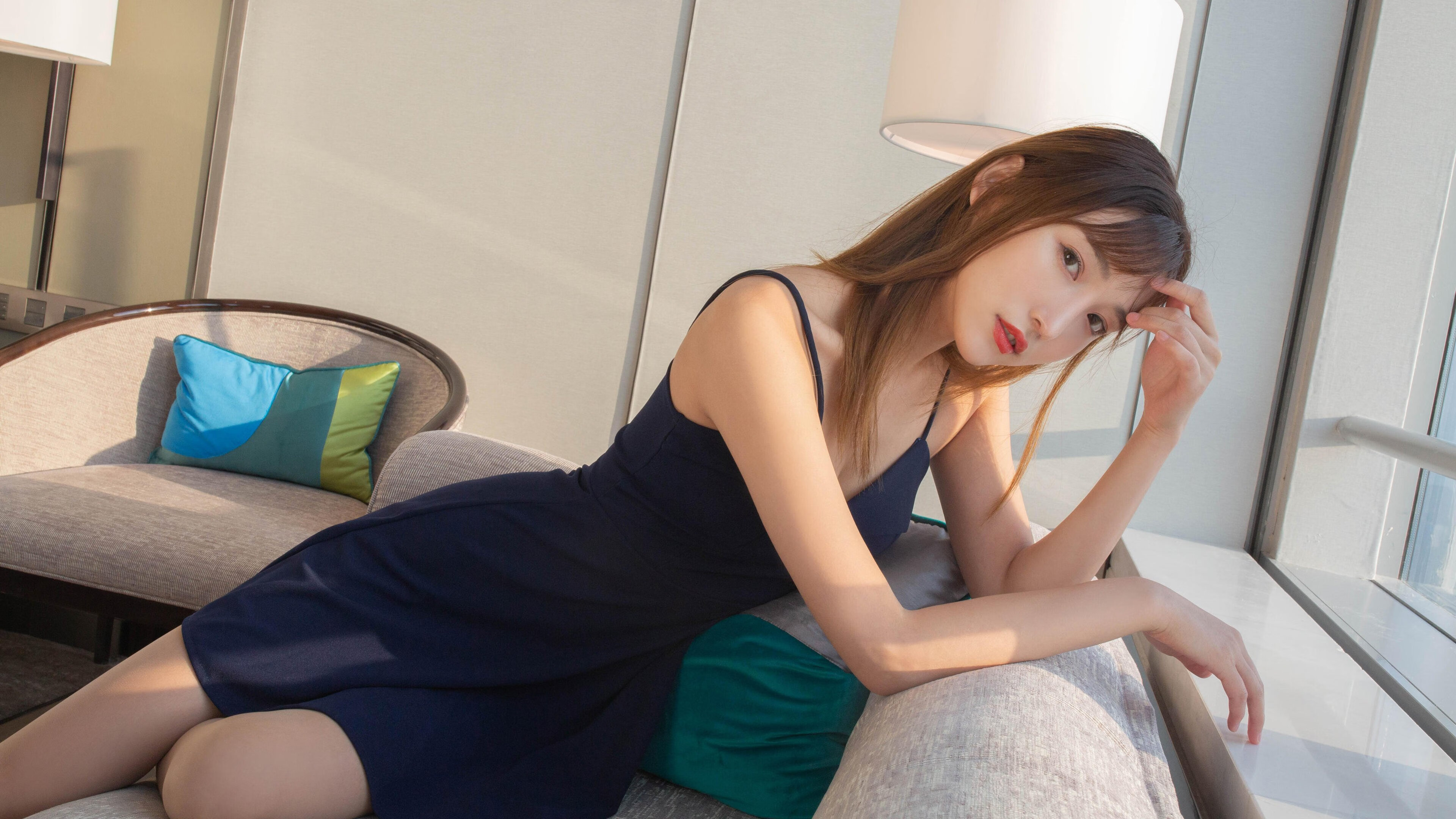 亚洲之光与豪门碾压，三笘薰闪耀焦点战，拜仁完胜威尔士球队